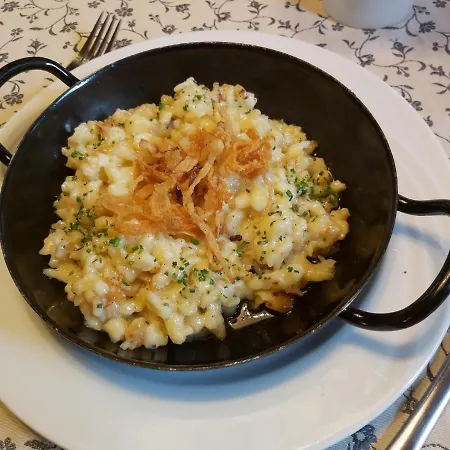 Holzmeister *