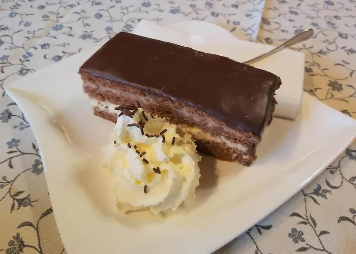 Holzmeister بيت ضيافة 3*